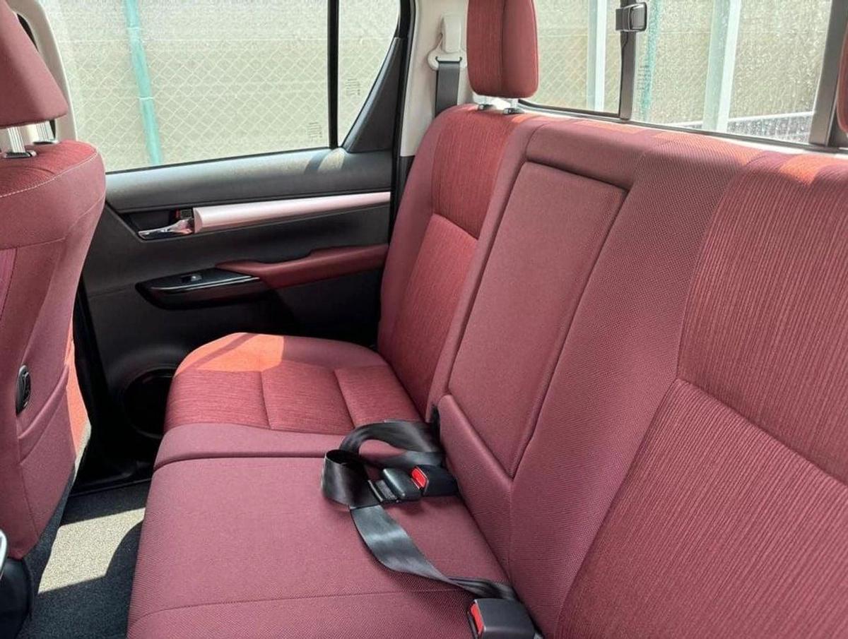 Toyota Hilux HILUX 2.7L GLXS DC AT PETROL 2025-17-17