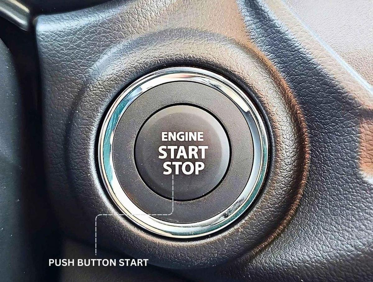 Suzuki Swift GLX | GCC WITH RADAR | BLINDSPOTS | HIGH OPTION | CODE # GLXHR-9-9