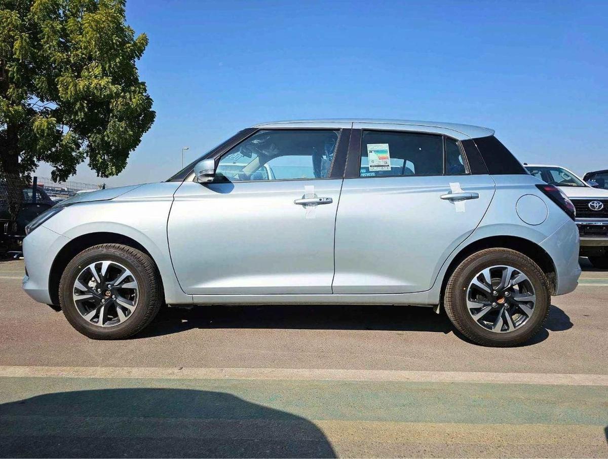 Suzuki Swift GLX | GCC WITH RADAR | BLINDSPOTS | HIGH OPTION | CODE # GLXHR-8-8