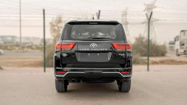 2026 Toyota Land Cruiser VXR 3.5L AT Petrol (Full option) - Black