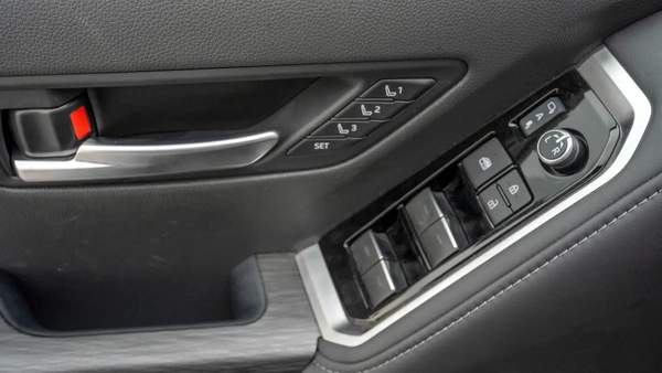 2026 Toyota Land Cruiser VXR 3.5L AT Petrol (Full option) - Black