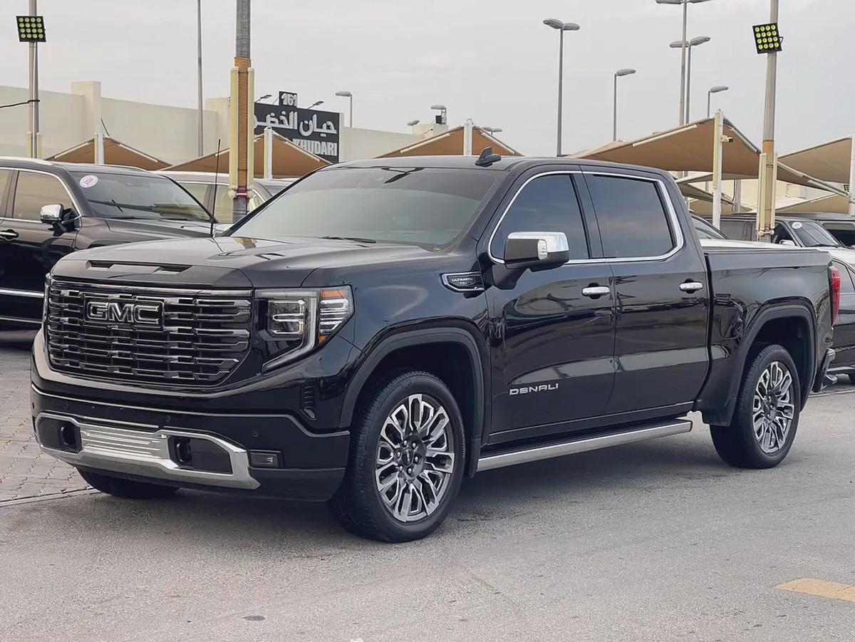 2025 GMC Sierra Denali Ultimate - GCC Specs - Brand New!-1-1