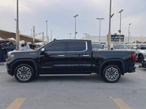 2025 GMC Sierra Denali Ultimate - GCC Specs - Brand New!