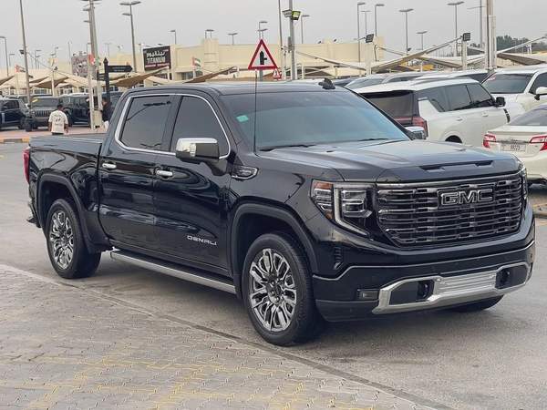 2025 GMC Sierra Denali Ultimate - GCC Specs - Brand New!