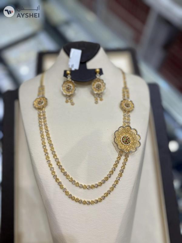 Stunning 22 Carat Gold Set, a masterpiece that combines elegance and authenticity