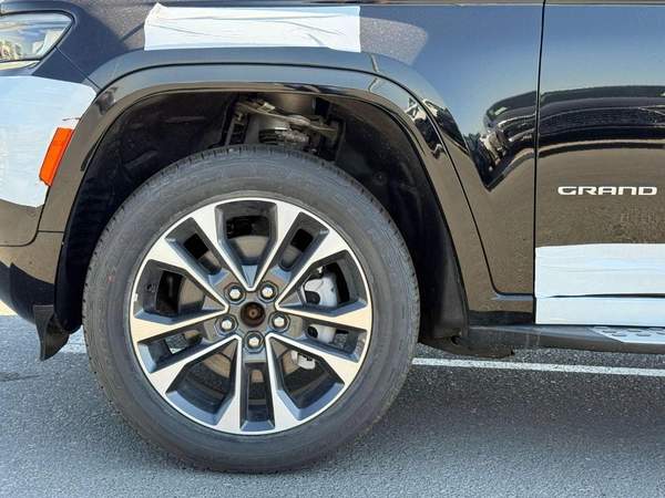 Jeep Grand Cherokee EXPORT PRICE - Grand Cherokee Overland 3.6L