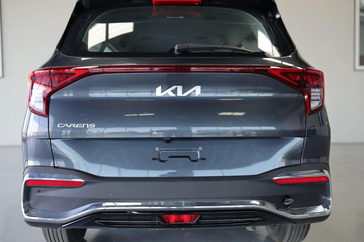 KIA CARENS 1.5L 7-SEATS MODEL 2025 GCC SPECS-18-18