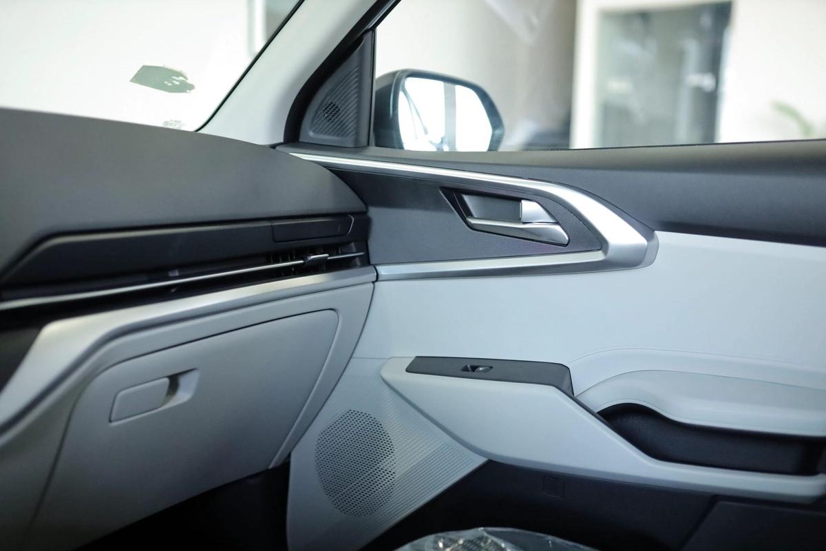 KIA CARENS 1.5L 7-SEATS MODEL 2025 GCC SPECS-7-7