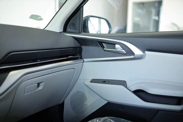 KIA CARENS 1.5L 7-SEATS MODEL 2025 GCC SPECS