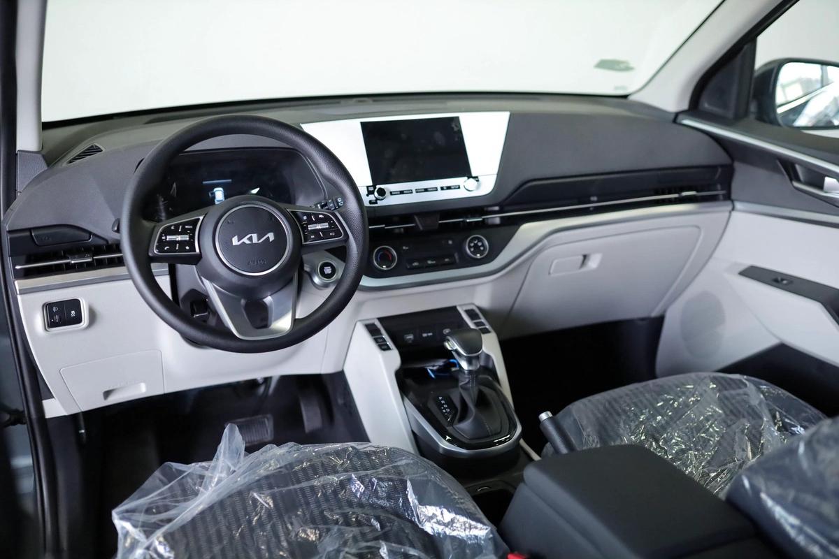 KIA CARENS 1.5L 7-SEATS MODEL 2025 GCC SPECS-21-21