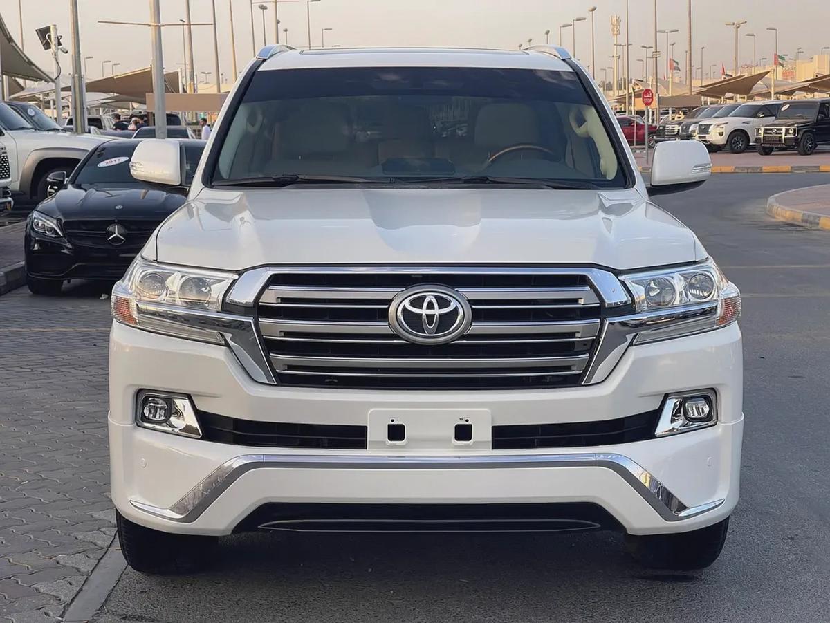 Toyota Land Cruiser VXR 2016 GCC Specs-0-0