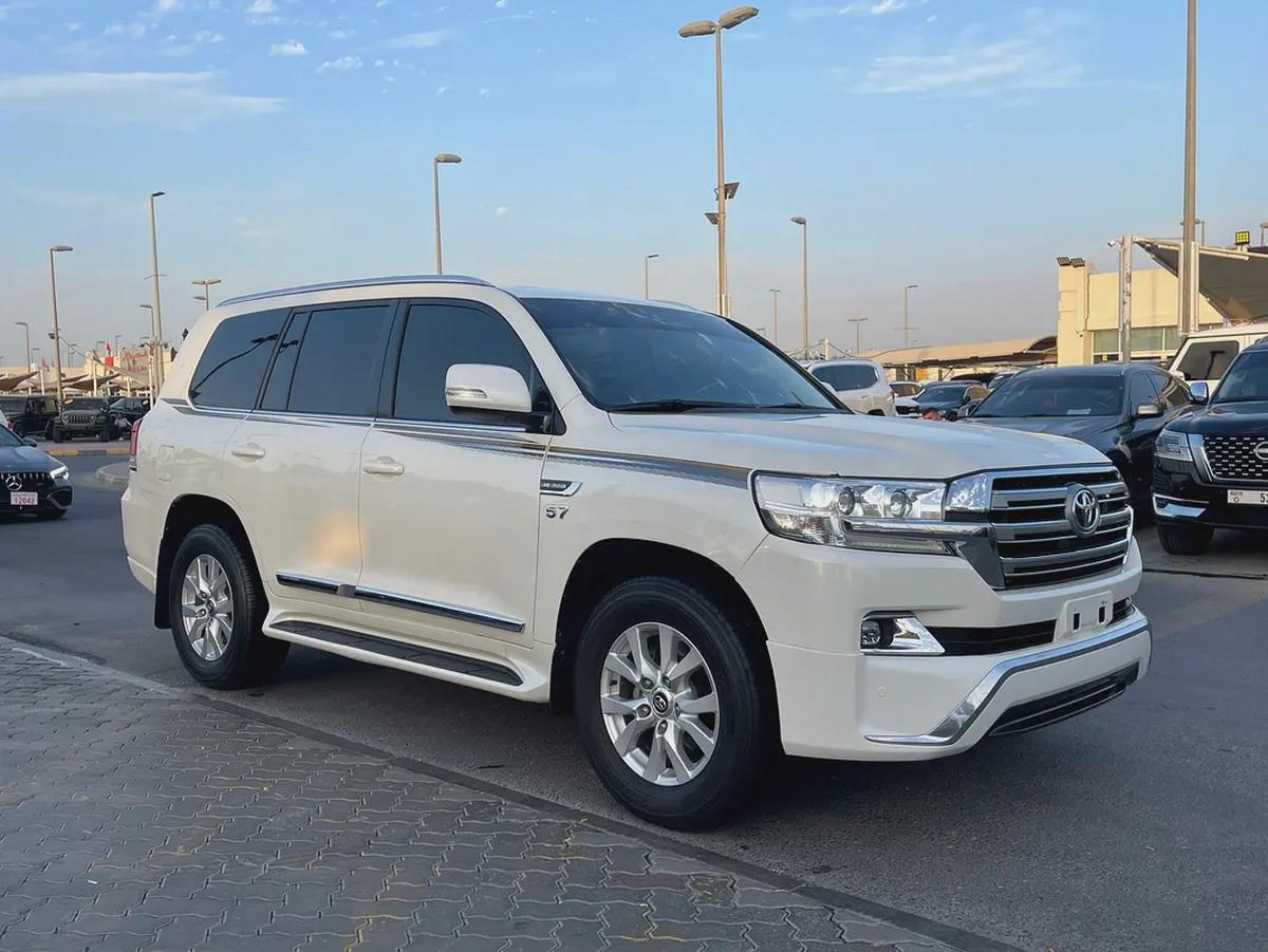 Toyota Land Cruiser VXR 2016 GCC Specs-7-7