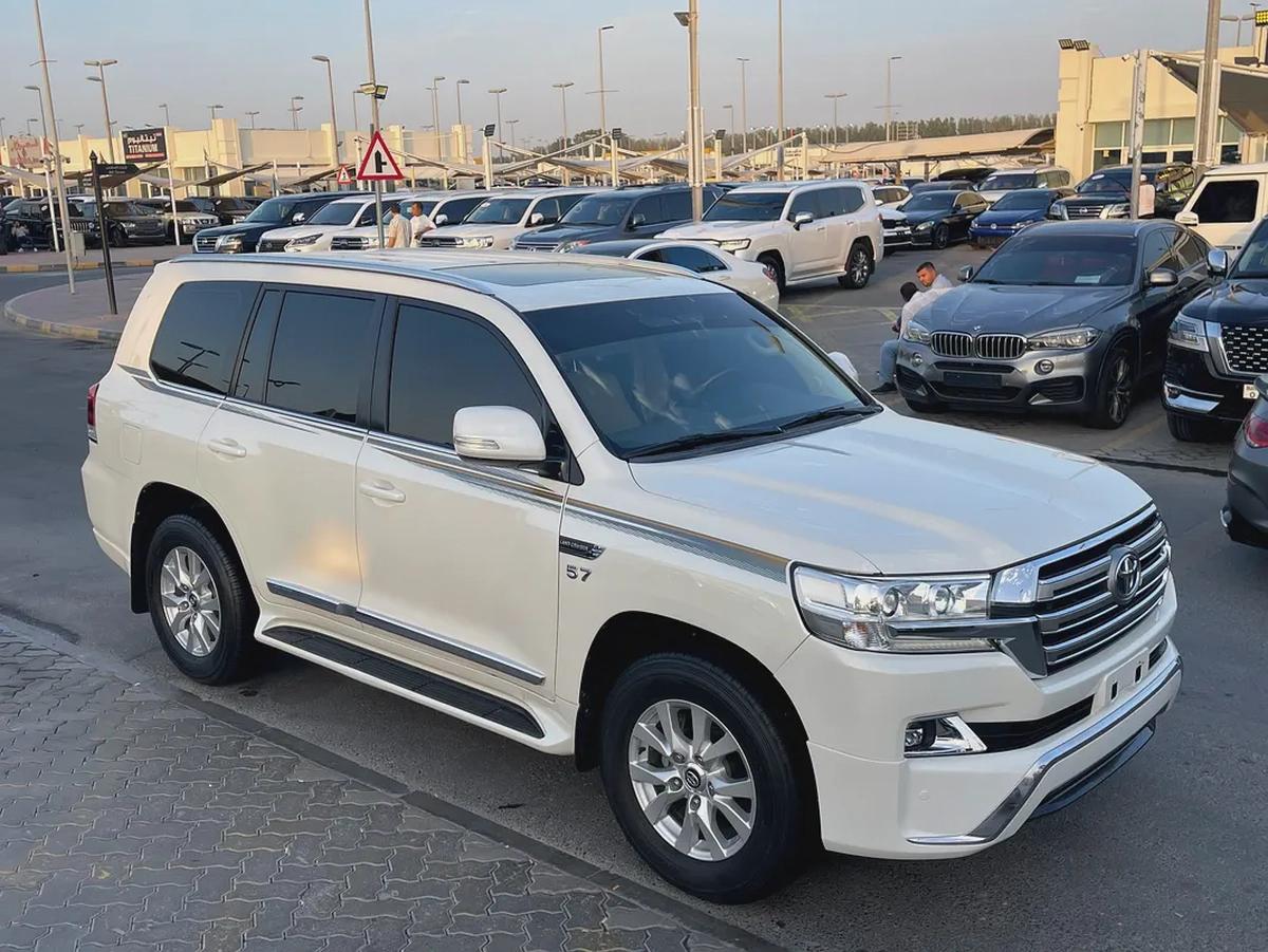 Toyota Land Cruiser VXR 2016 GCC Specs-8-8