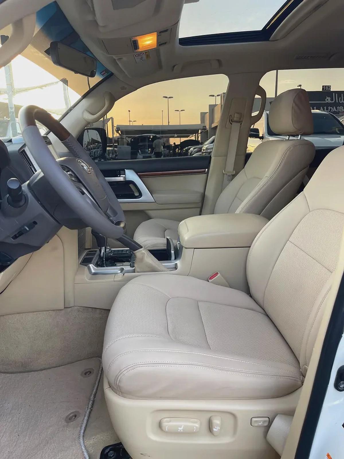 Toyota Land Cruiser VXR 2016 GCC Specs-10-10