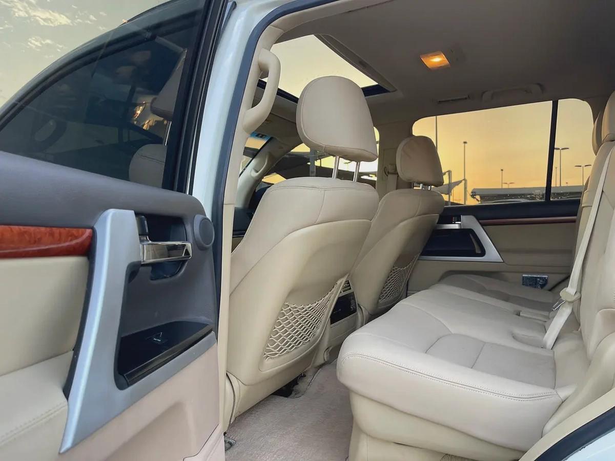 Toyota Land Cruiser VXR 2016 GCC Specs-11-11