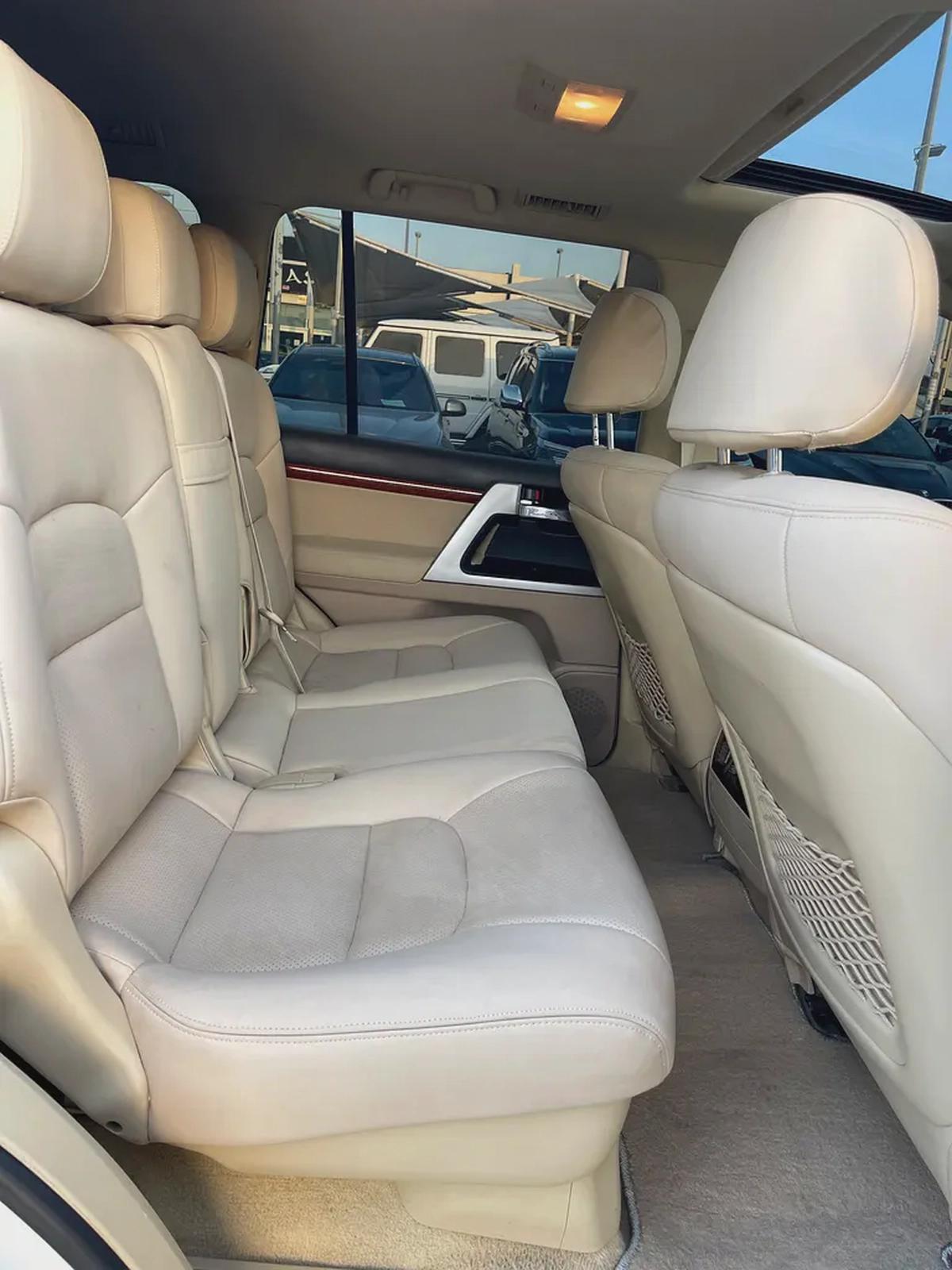 Toyota Land Cruiser VXR 2016 GCC Specs-15-15