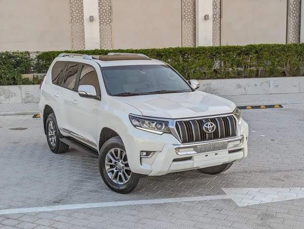 Toyota Prado VXR 2018 - GCC Specs - Accident Free - Excellent Condition