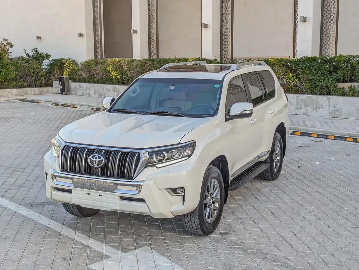 Toyota Prado VXR 2018 - GCC Specs - Accident Free - Excellent Condition-1-1