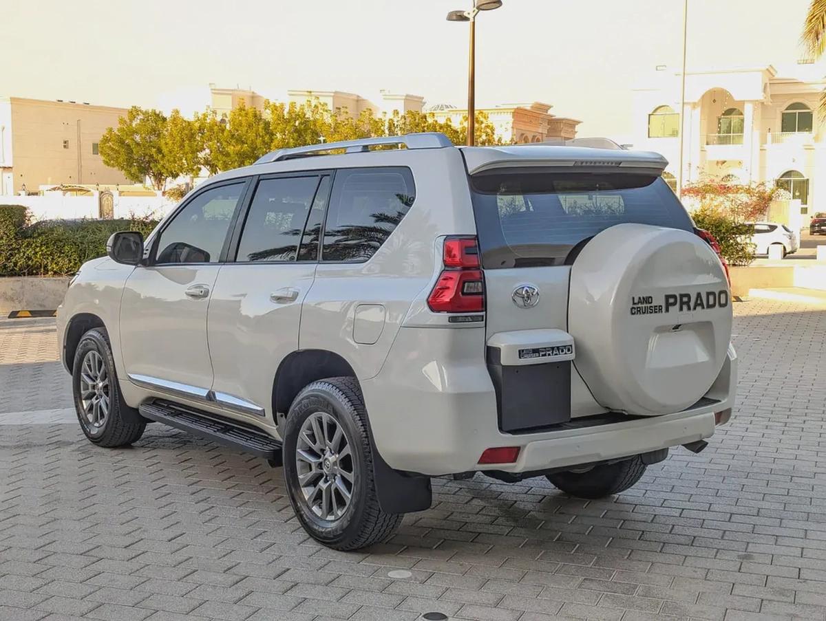 Toyota Prado VXR 2018 - GCC Specs - Accident Free - Excellent Condition-14-14