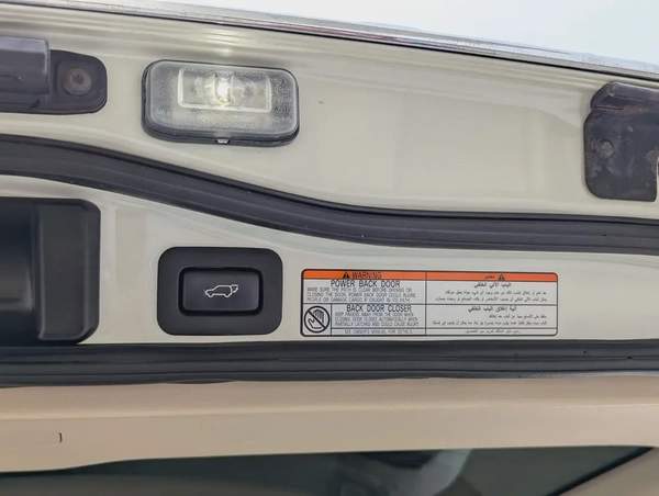 TOYOTA LAND CRUISER 2020 GXR GRAND TOURING V8 FULL OPTION GCC IN EXCELLENT CONDITION