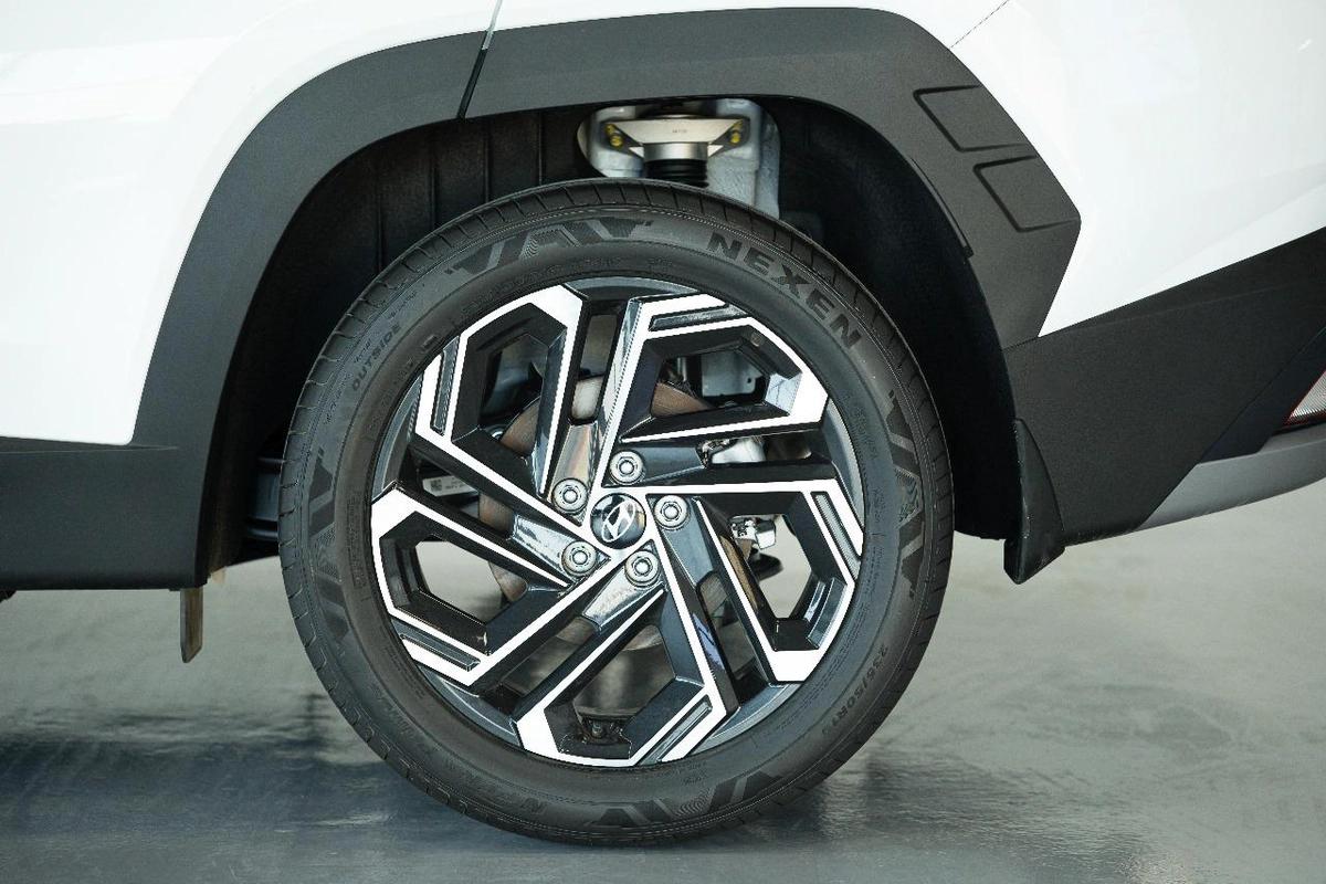 HYUNDAI TUCSON 1.6 TURBO PREMIER PLUS GCC-24-24