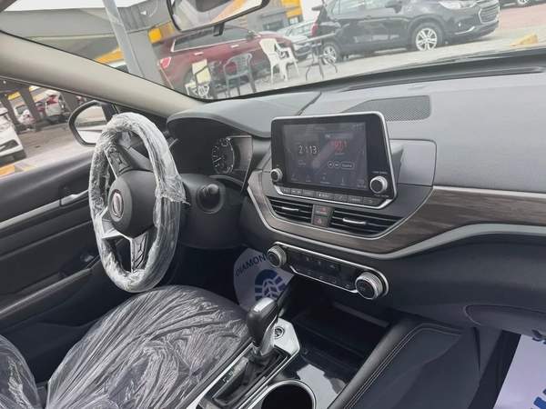 2023 Nissan Altima SV - American Specs - GCC Ready!
