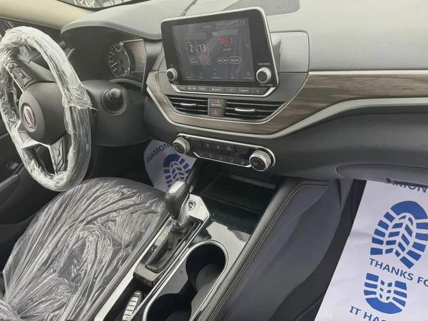 2023 Nissan Altima SV - American Specs - GCC Ready!