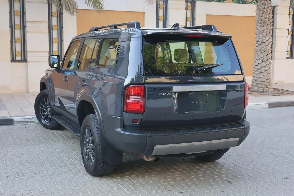 TOYOTA PRADO 2024-GXR-60000KM-GCC SPECS-UNDER WARRANTY SERVICE-3-3