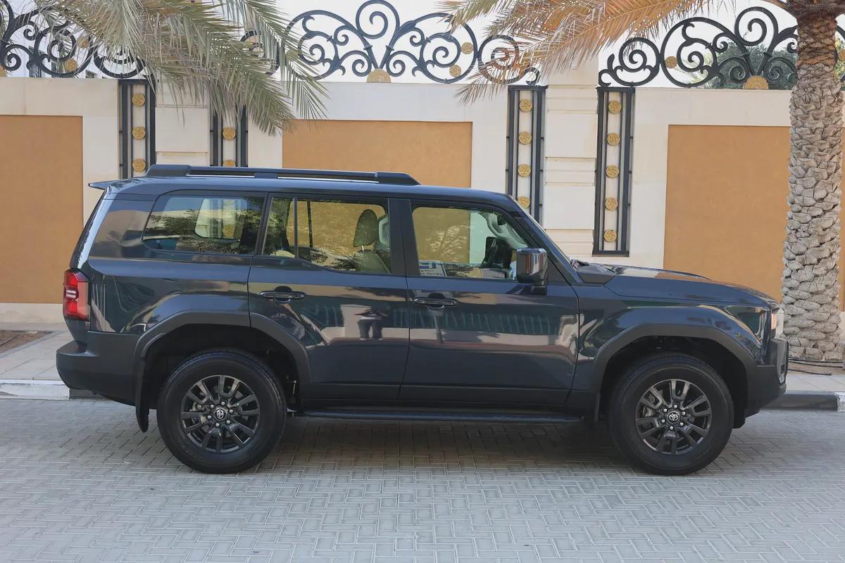 TOYOTA PRADO 2024-GXR-60000KM-GCC SPECS-UNDER WARRANTY SERVICE-8-8