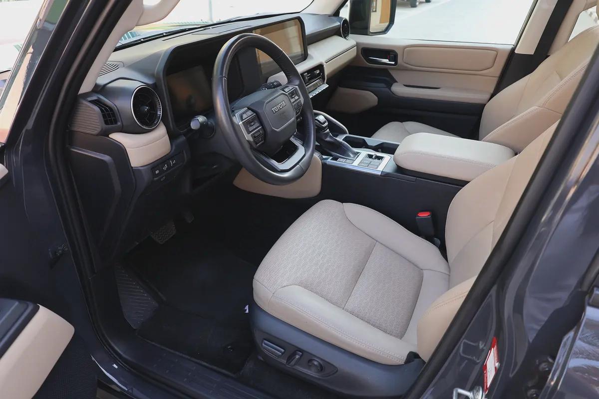 TOYOTA PRADO 2024-GXR-60000KM-GCC SPECS-UNDER WARRANTY SERVICE-11-11