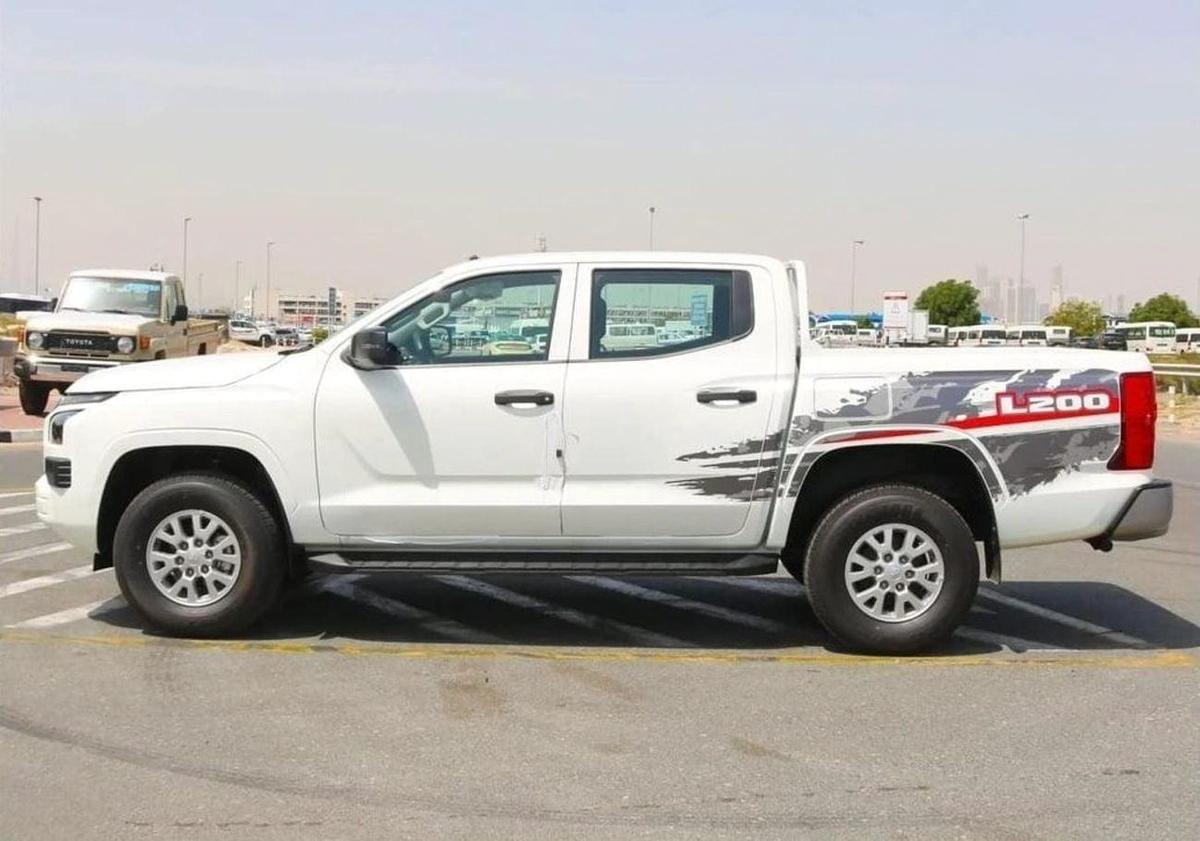 Mitsubishi L200 Mitsubishi L200Triton GLX PTR MT MY2025-4-4