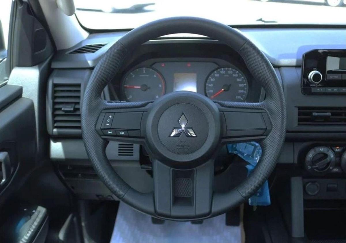 Mitsubishi L200 Mitsubishi L200Triton GLX PTR MT MY2025-9-9