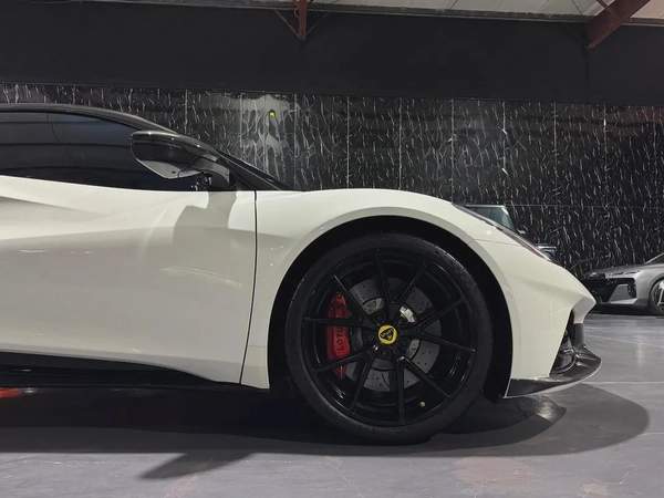 Lotus Emira 2024 GCC specs for 299,000.00 AED