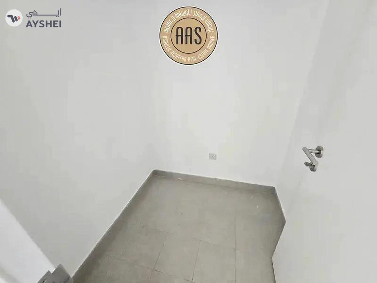 Ready to Move ! Spacious 2BHK with all amenities-10-10