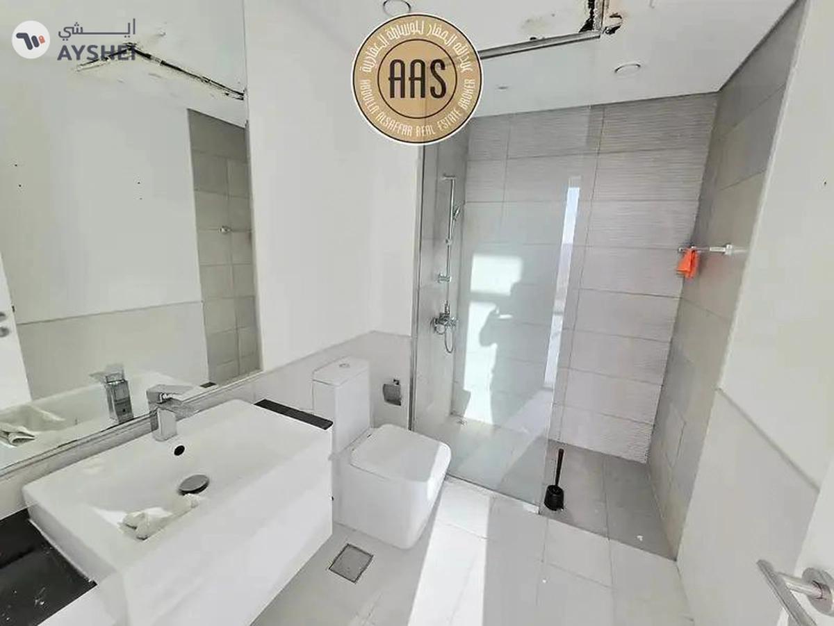 Ready to Move ! Spacious 2BHK with all amenities-5-5