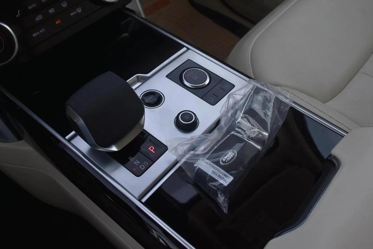 LAND ROVER RANGE ROVER SE V6 2023 | WHITE-3-3