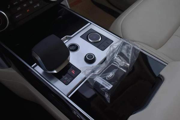 LAND ROVER RANGE ROVER SE V6 2023 | WHITE