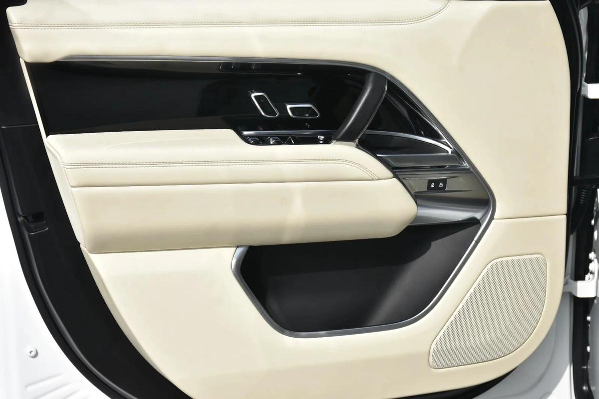 LAND ROVER RANGE ROVER SE V6 2023 | WHITE-5-5