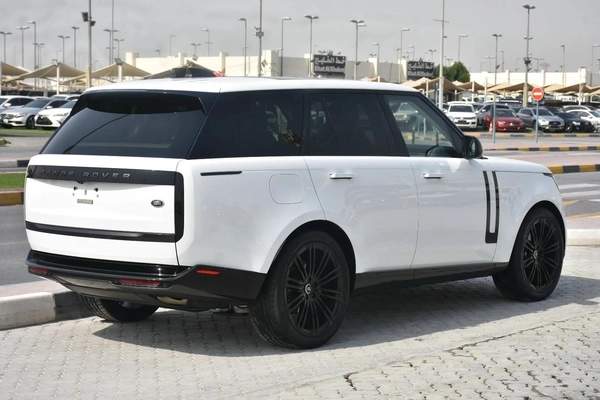 LAND ROVER RANGE ROVER SE V6 2023 | WHITE
