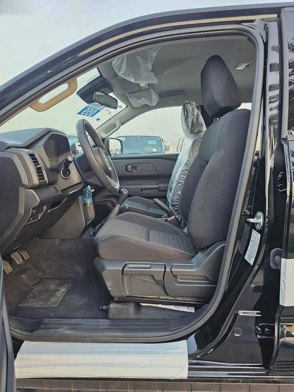 Mitsubishi L200 GLX 2.4L PETROL / MT / HIGH OPTION / CODE# L2DDMB
