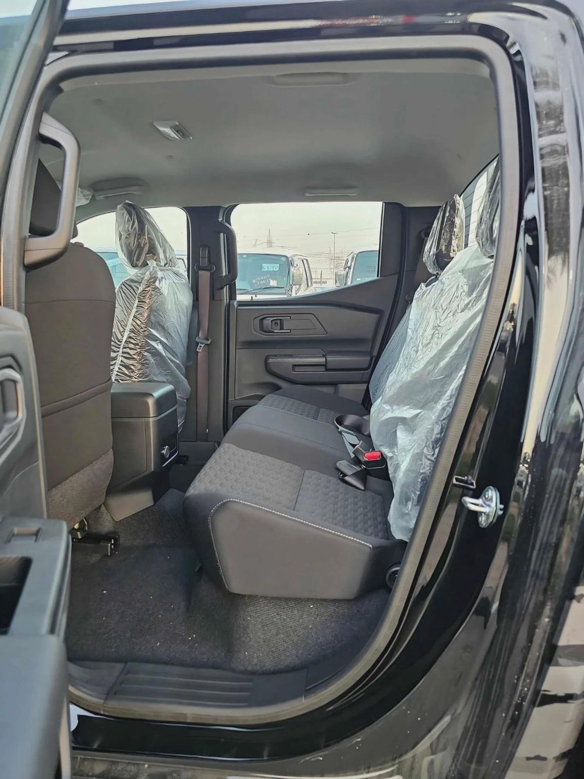 Mitsubishi L200 GLX 2.4L PETROL / MT / HIGH OPTION / CODE# L2DDMB-7-7