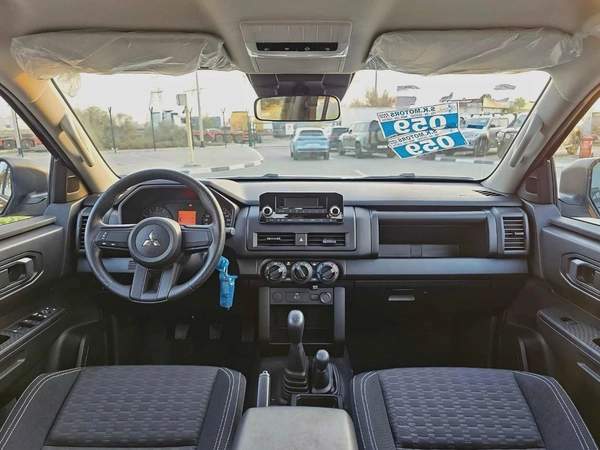 Mitsubishi L200 GLX 2.4L PETROL / MT / HIGH OPTION / CODE# L2DDMB