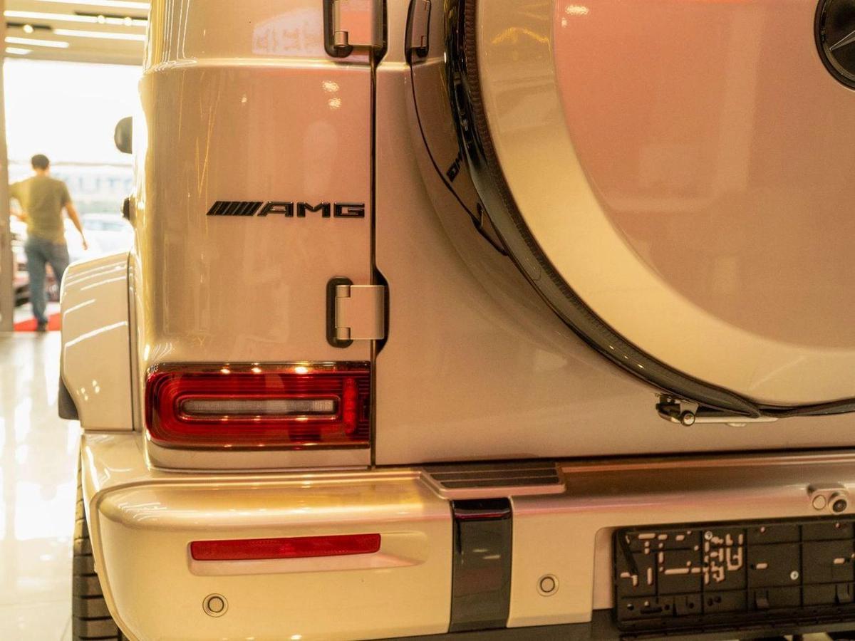Mercedes-Benz G 63 AMG 4MATIC SUV Mercedes-AMG G63 | Golden Color | Luxury Performance SUV-8-8