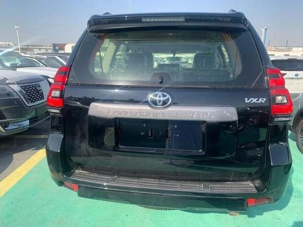 Toyota Prado 2023 new TOYOTA PRADO 2700CC VXR FULL OPTION PETROL AUTOMATIC ZERO KM