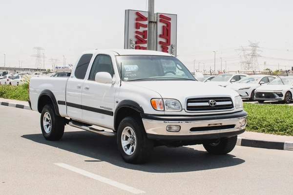 2000 - TOYOTA TUNDRA 4X4 - IMMCULATE CONDITION - ONLY 93,000 KM