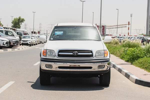 2000 - TOYOTA TUNDRA 4X4 - IMMCULATE CONDITION - ONLY 93,000 KM