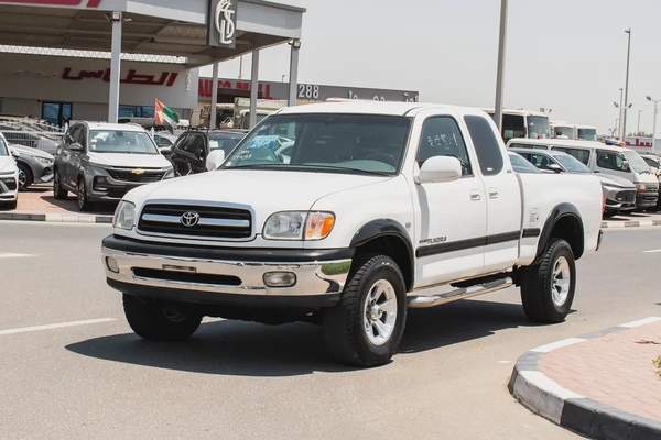 2000 - TOYOTA TUNDRA 4X4 - IMMCULATE CONDITION - ONLY 93,000 KM