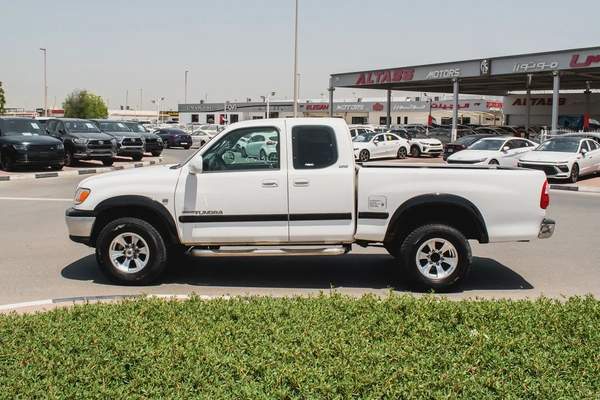 2000 - TOYOTA TUNDRA 4X4 - IMMCULATE CONDITION - ONLY 93,000 KM