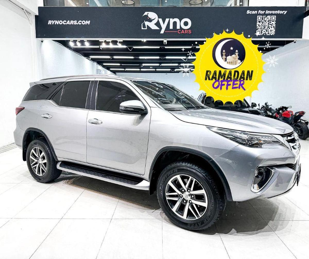 Massive Price Drop!!! // AED 1,550 // 20%DP // 2019 Toyota Fortuner VXR-0-0