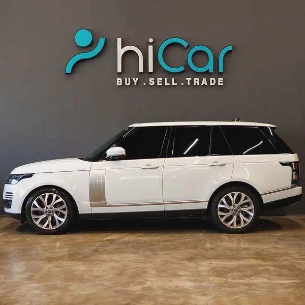 AED 3,161 pm • 0% Downpayment • Range Rover Vogue SE P400 • 1 Year Warranty